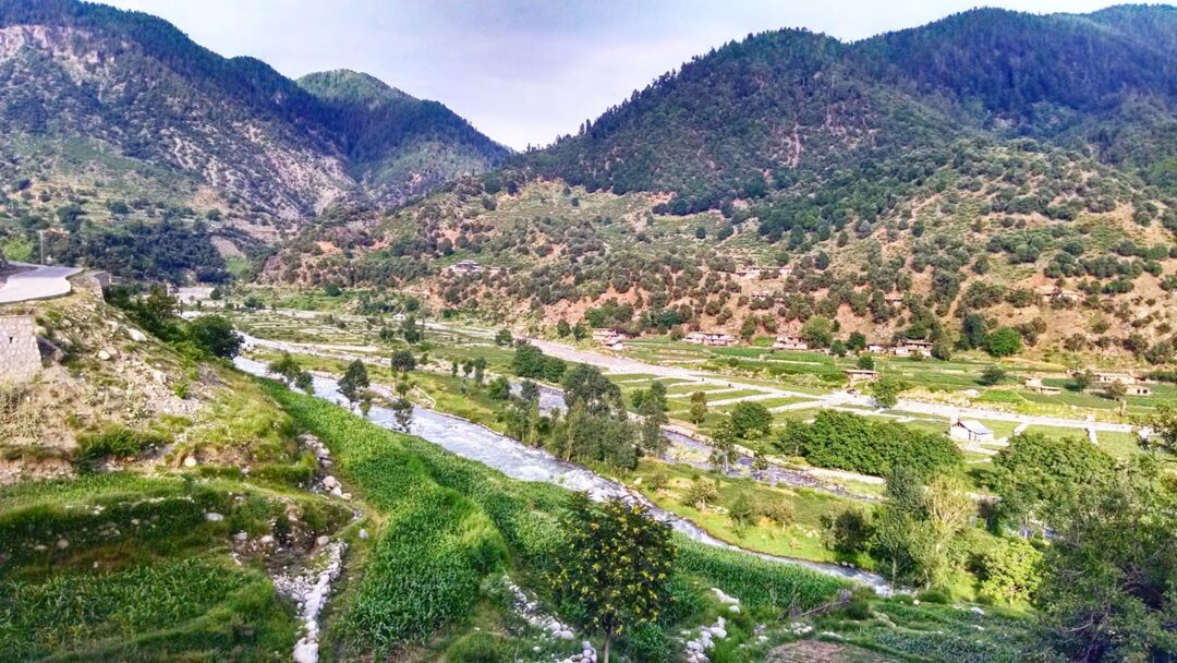 These-beautiful-scenery-are-located-about-an-hour-from-Upper-Dir.-There-is-greenery-everywhere.-And-the-fields-are-now-planted-with-potatoes.-1080x608 These beautiful sceneries are located about an hour from Upper Dir. There is greenery everywhere